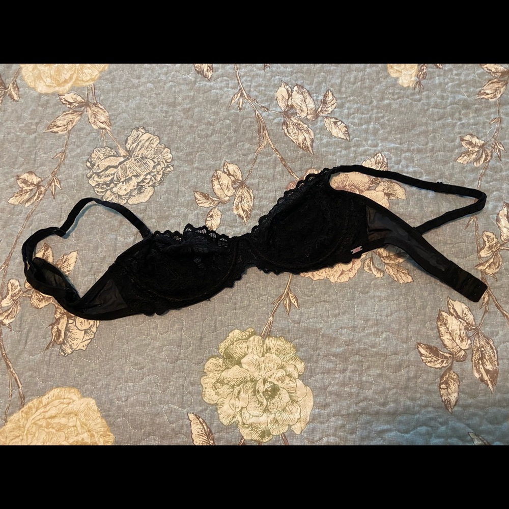 VS Pink black lace bralette